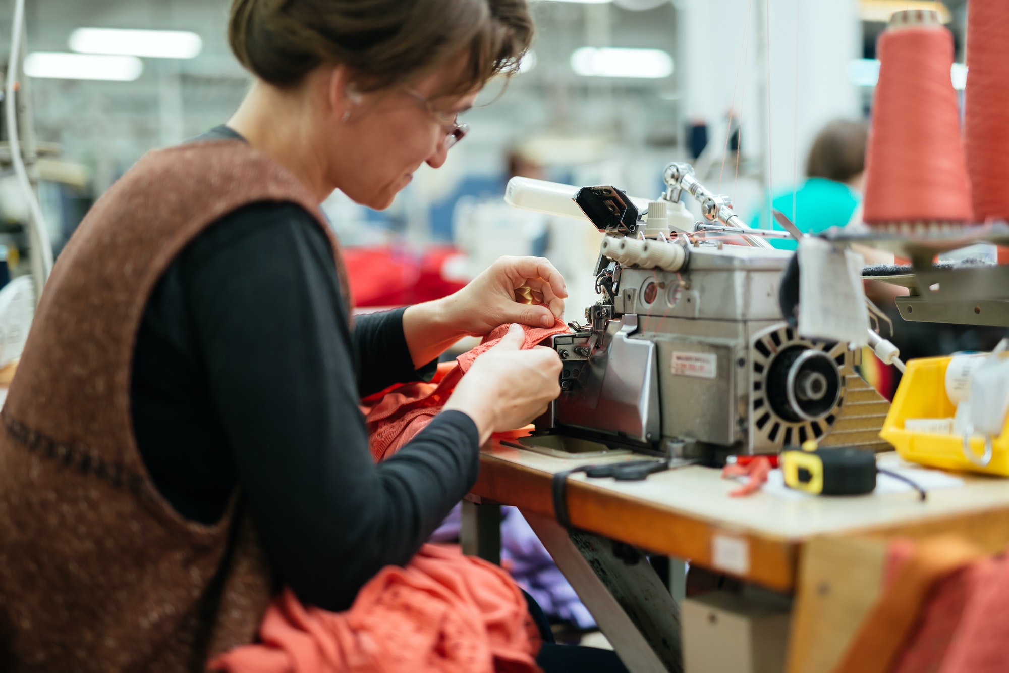 Fabric manufacturing slide